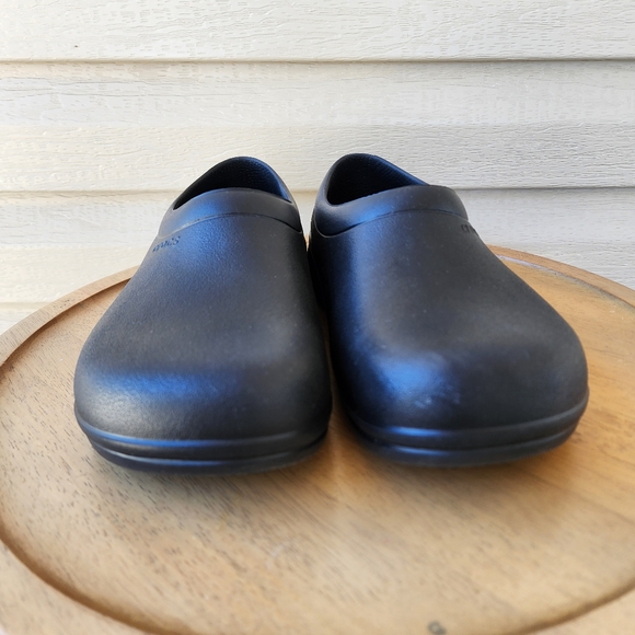 Crocs On the clock work black slip ons  clogs - Picture 8 of 11